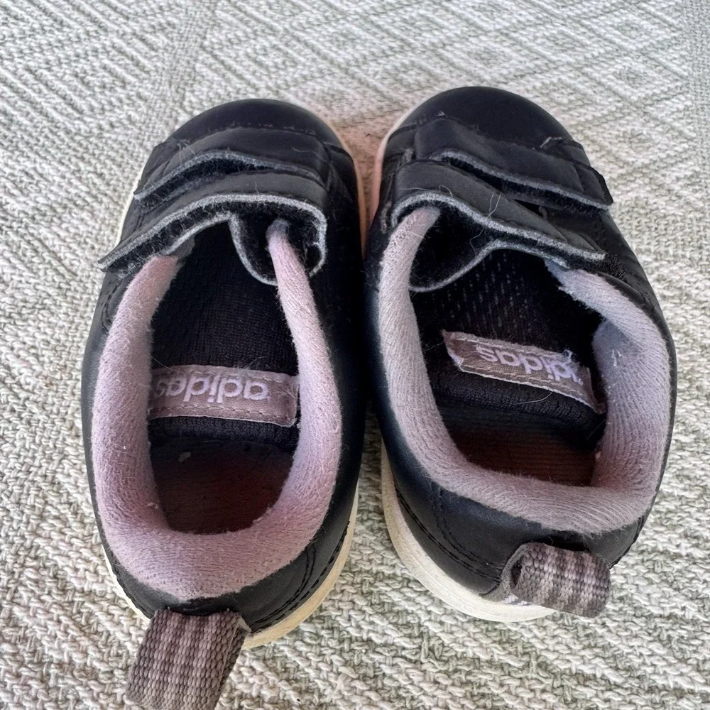 Size 5k - Adidas Black‎ Leather Sneakers Shoes Childrens Kids
